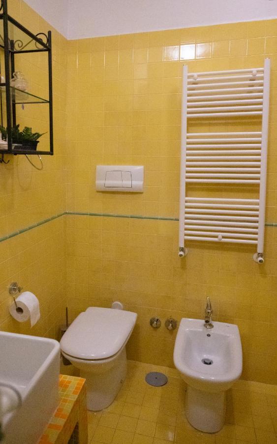 Casa "Kapri" Da Eva - Salerno Centro Con Self Check-In Appartement Buitenkant foto